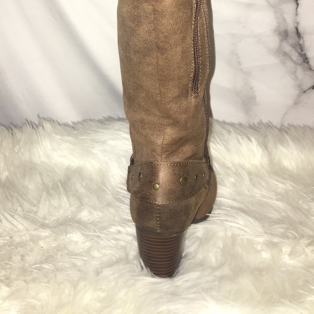 Heeled Brown Riding Boot - Picture 6 of 7